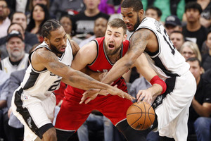 Tragiškas Jono Valančiūno ir „Raptors“ pasirodymas – pažeminti „Spurs“ ekipos