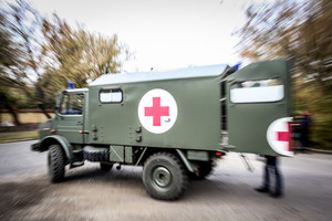 Vaidoto bataliono karys patyrė galvos traumą: susižalojo nukritęs iš lovos