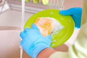 Didžiausios klaidos, kurias darote kaskart, kai plaunate indus