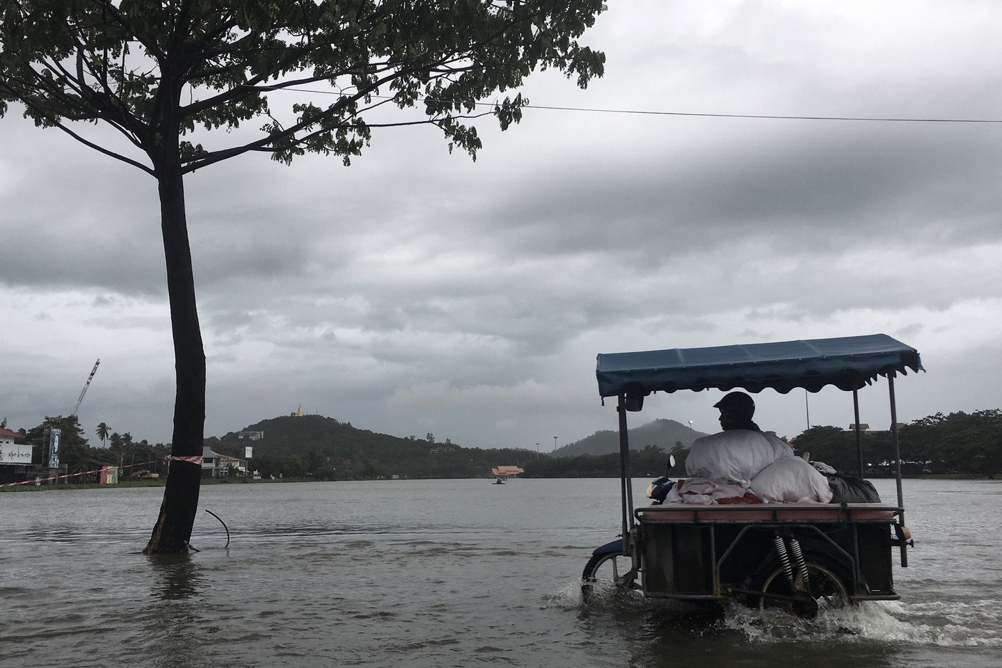 Tailande kilo potvyniai.<br>AP nuotr.