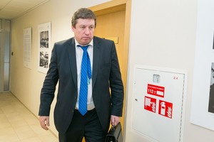 Ministras Raimundas Karoblis kurs agentūrą rūpintis kariniais pirkimais