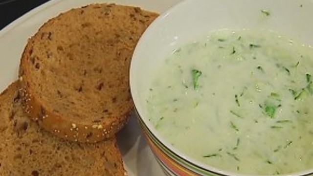 Kaip pasigaminti graikišką „tzatziki“ padažą?