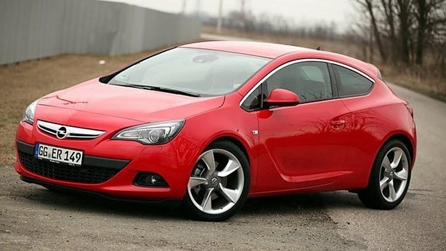 „Opel“ pristatė chuliganišką „Astra GTC“