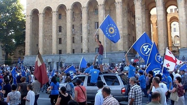 Lietuviai užfiksavo tūkstančius gruzinų, protestuojančių prieš M. Saakašvilį ir valdančiąją partiją