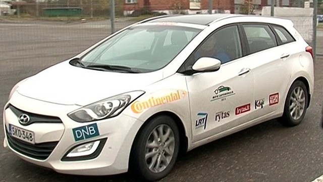 „Metų automobilis 2013“: į jaunimo širdis bandysiantis belstis „Hyundai i20“