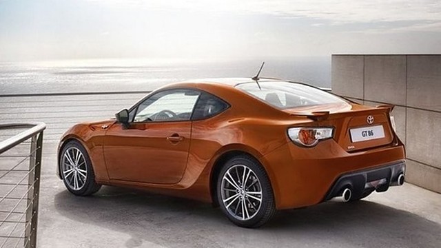 „Metų automobilis 2013“: klasikiniais sportinio automobilio genais aprūpintas „Toyota GT86“