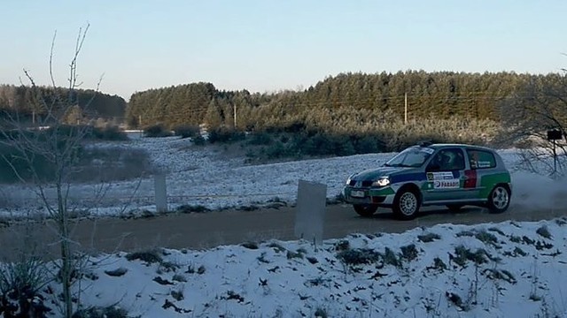 Žiemos ralio akimirkos: greitis ir klastingi posūkiai