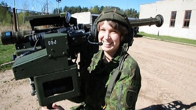 Galingą ginklą „Stinger“ Lietuvoje valdo tik viena mergina