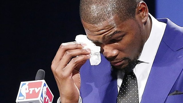 Naudingiausio žaidėjo titulą pelnęs K.Durantas netvardė ašarų