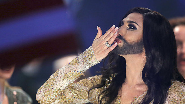 Publiką pribloškęs transvestitas austras – „Eurovizijos“ finale