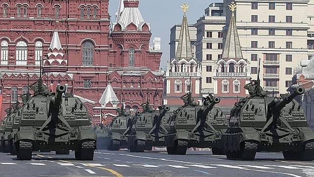 Pergalės dieną Maskva demonstruoja karinę galią