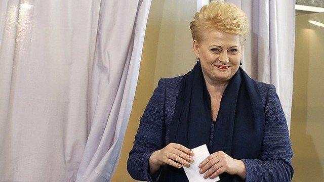 D.Grybauskaitė prie balsadėžės neužtruko