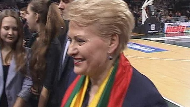 LKL pusfinalio rungtynėse Kaune D.Grybauskaitė sirgo už Lietuvą