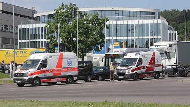 Masinė avarija Vilniuje: sužaloti trys žmonės
