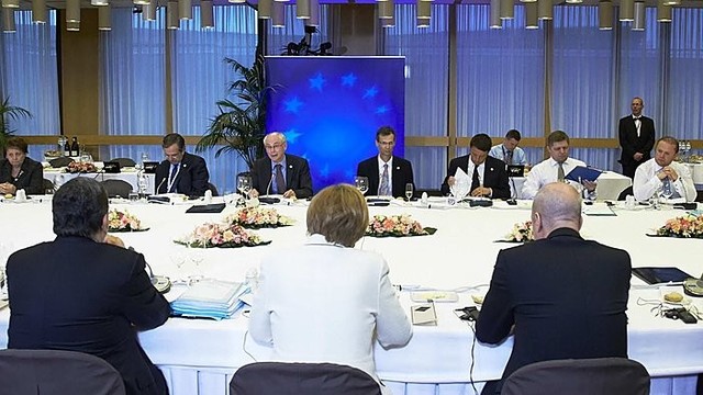 ES lyderiai: Bendrijai būtina keistis ir skatinti ekonomiką