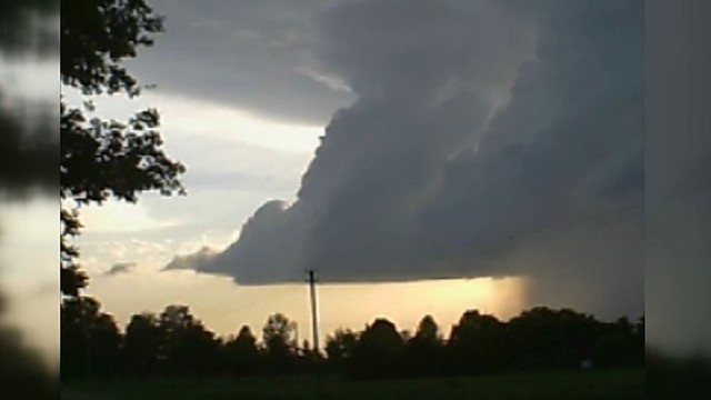 Žiūrovas nufilmavo audros debesis Ignalinos rajone