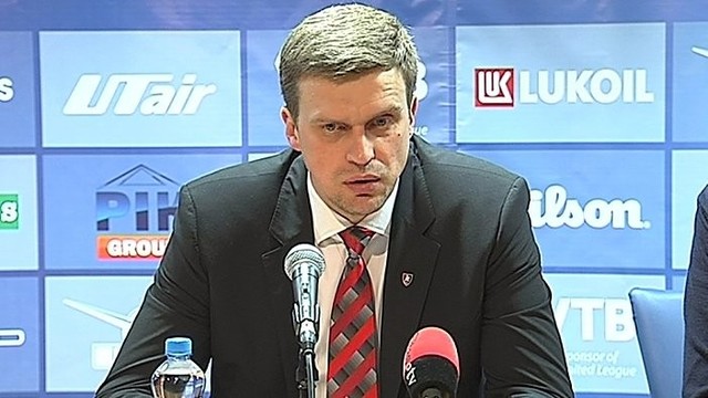 D.Adomaitis: „Man pikta, kad lietuviai gynyboje nesusikalba“