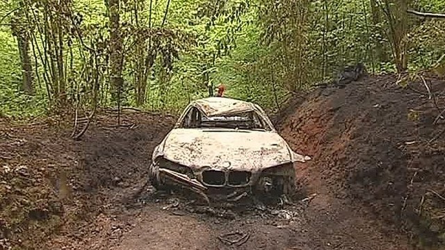Dviratininką užmušęs BMW rastas sudegintas miškuose