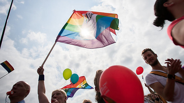Lietuvoje jau gali tuoktis gėjai ir lesbietės