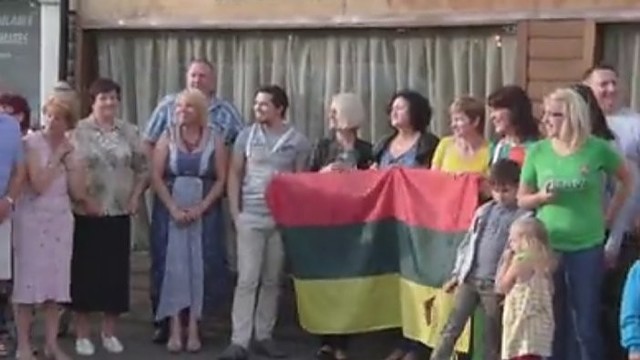 Patriotai Anglijoje himną giedojo atvirkščiai laikydami vėliavą