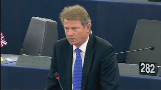 Rolandas Paksas Europos Parlamente nepritarė euro įvedimui