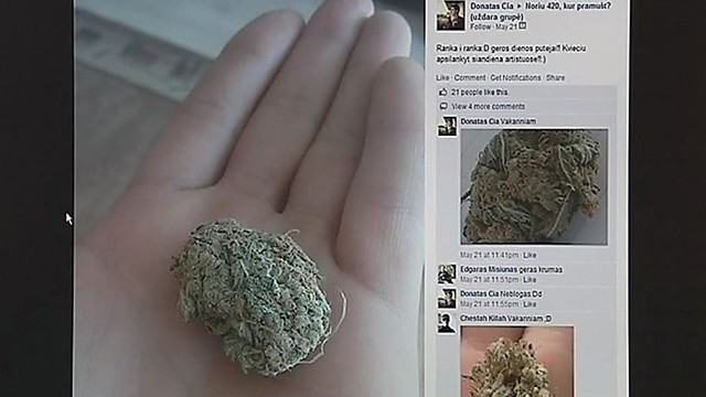 „Facebook“ grupėje siūlo „žolės“, o policija apie tai nežino