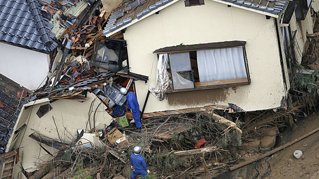 Stichijos aukų Japonijoje skaičius auga: žuvo mažiausiai 27