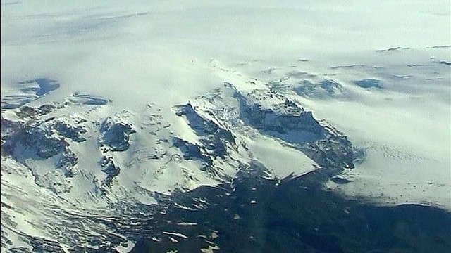 Bundantį ugnikalnį Islandijoje purtė žemės drebėjimas