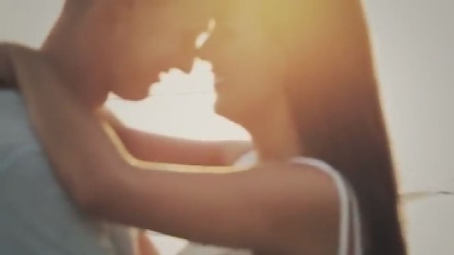 Krepšininkas ir jo mylimoji sukūrė įstabų klipą apie meilę