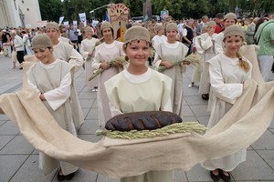 Nori būti žemaičiu ar dzūku? Jau gali pasimatuoti virtualų tautinį kostiumą