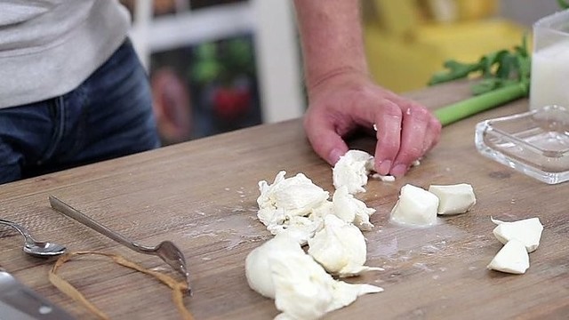 Kaip atskirti kokybišką mocarela sūrį nuo prasto?
