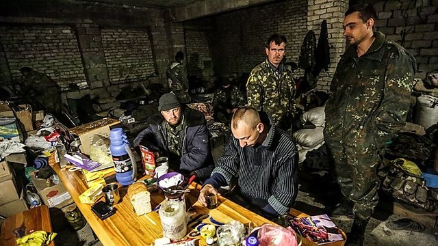 Ukrainos karių kasdienybė iš arti: skurdas ir mirties alsavimas