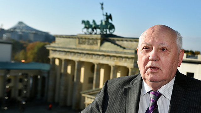 M. Gorbačiovas: pasaulis stovi ant naujo Šaltojo karo slenksčio