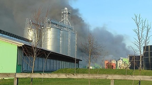 Panevėžio rajone – gaisras ūkininko fermoje, evakuojamos kiaulės