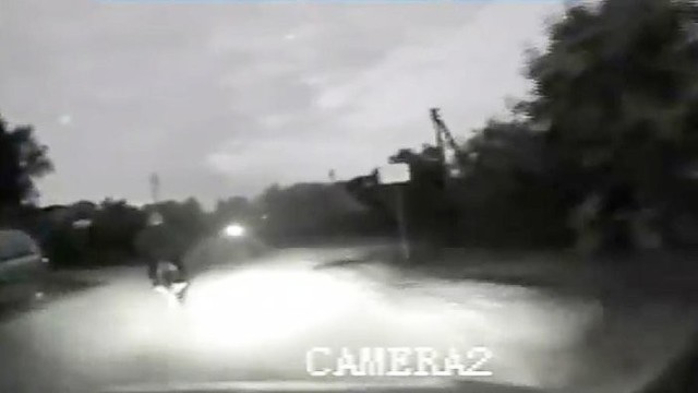 Policija paviešino, kaip vaikėsi motokrosinį motociklą
