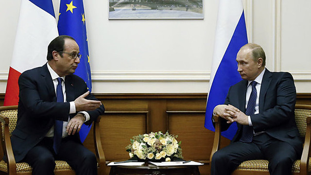 Diplomatinis spektaklis: F.Hollande'as netikėtai užsuko į Maskvą