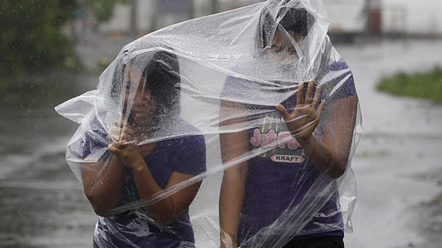 Visa griaunantis taifūnas Filipinuose susilpnėjo