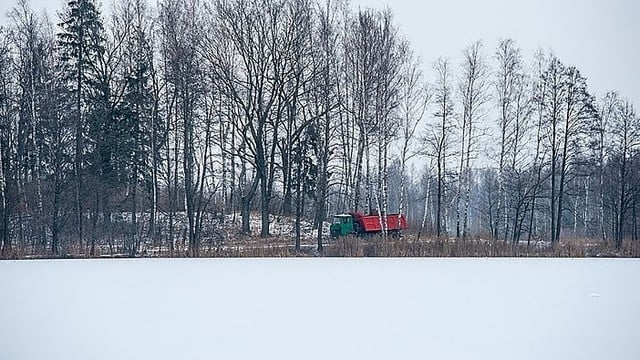 Savaitės pabaiga nešalta, tačiau keliai bus slidūs