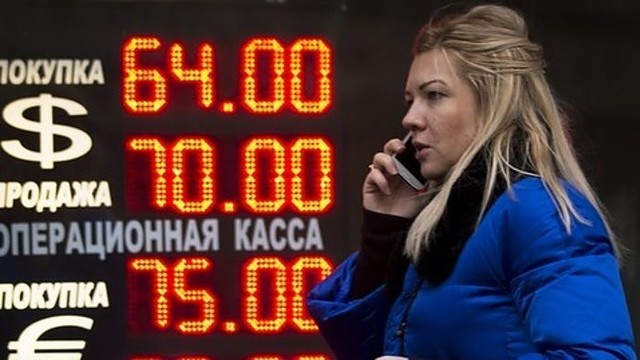 Rusijos ekonominis krachas? Už eurą – 100 rublių