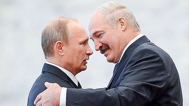 Panika dėl ekonominio Rusijos kracho persirito į Baltarusiją