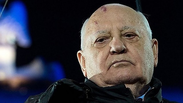 Michailas Gorbačiovas remia Vladimiro Putino karinę doktriną