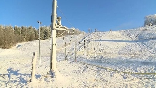 Lapių bendruomenė savo rankomis įrengė slidinėjimo trasas