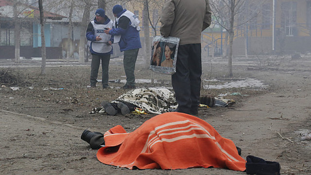 Mariupolis po sprogdinimų: žmonės panikoje, skaičiuojamos aukos