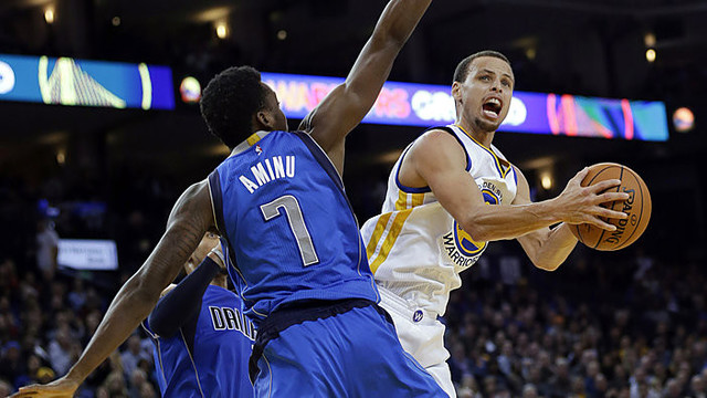 “Warriors“ pergalę nulėmęs S. Curry pelnė 51 tašką