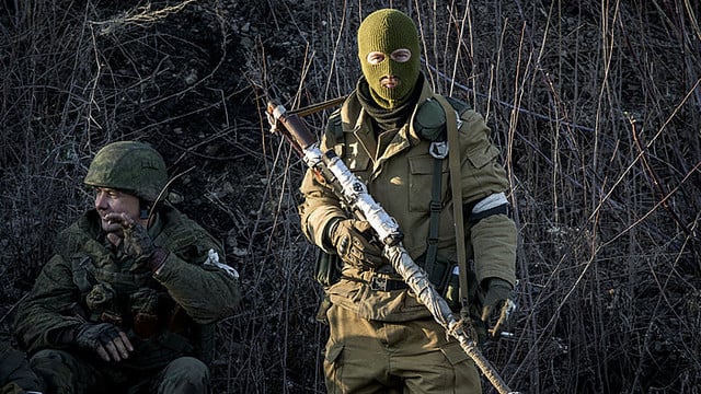 Pirmą paliaubų dieną sukilėliai 112 kartų apšaudė ukrainiečius