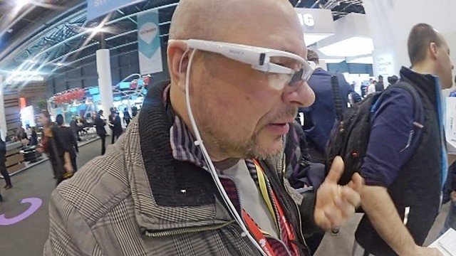 „Sony“ reinkarnavo „Google Glass“ – kas nori būti robokopu?