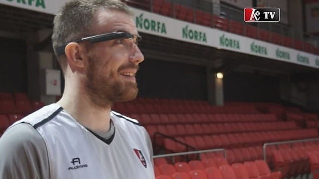 Krepšininkų treniruotė su išmaniaisiais „Google Glass“
