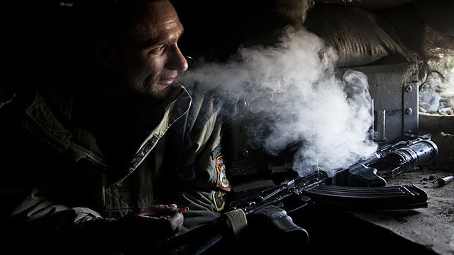 Ukraina patvirtino: separatistai atitraukė dalį ginkluotės