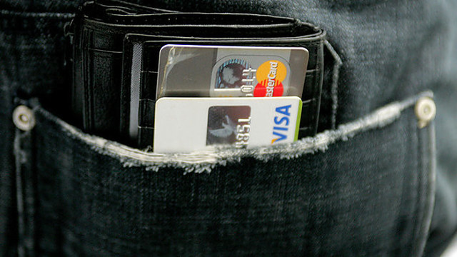 Mažesni mokesčiai paskatins verslininkus priimti banko korteles