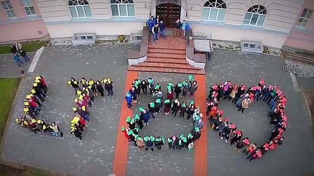 VTDK studentai Lietuvos gimtadienį paminėjo flashmobu